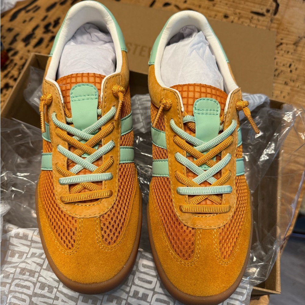 Steve Madden Women's Verdict Sneaker